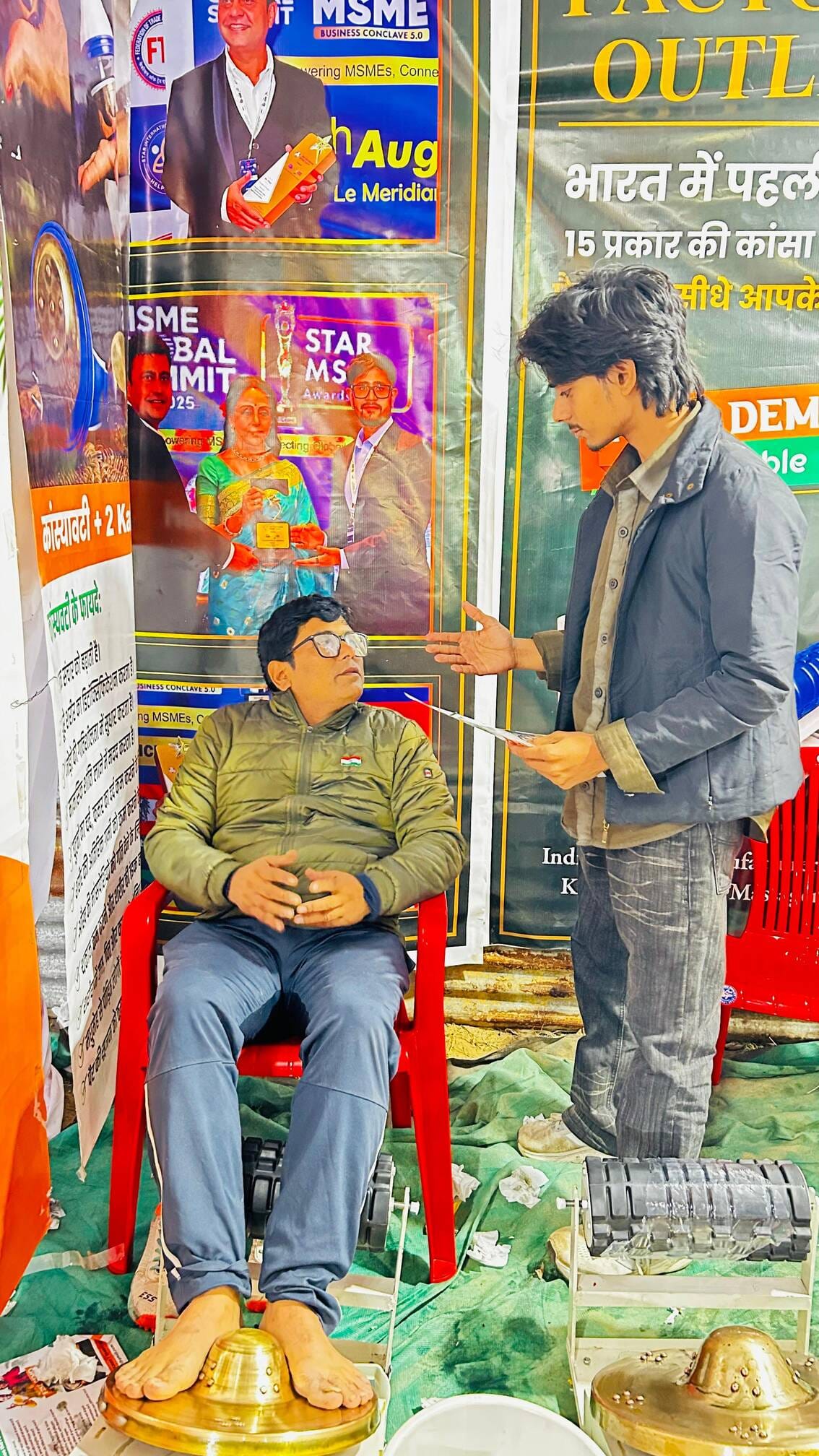 The bronze plate massage is proving popular among people at the Agra Winter Carnival.