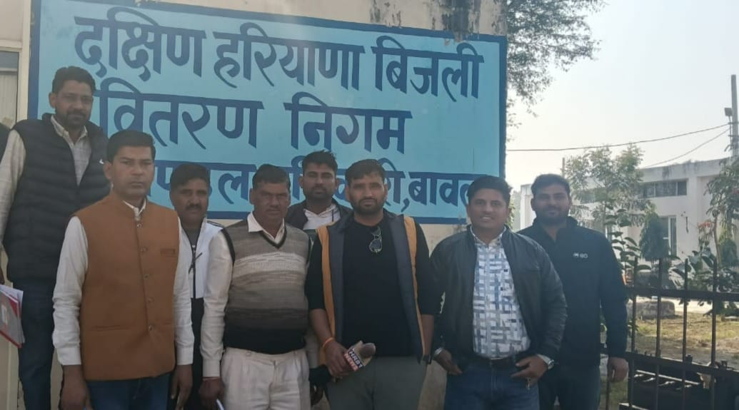 Protest against online policy, warning of agitation