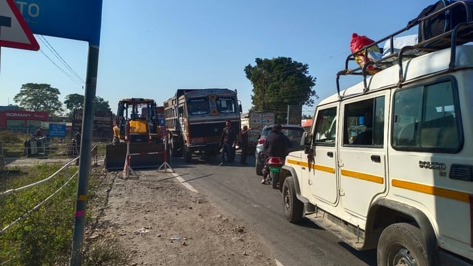 If the road is dug up on Sunday afternoon, the DM's order will be followed.