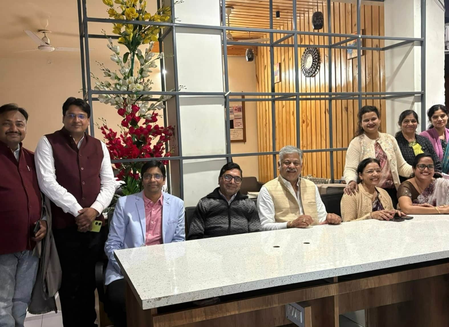 संगठन संवाद कार्यक्रम में भाग लेते लोग। स्रोत : संस्था