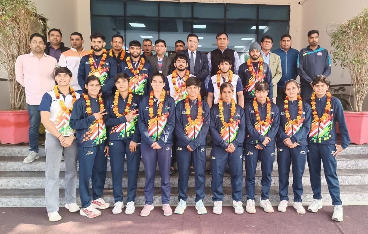 The winning players were welcomed at CRSU.
