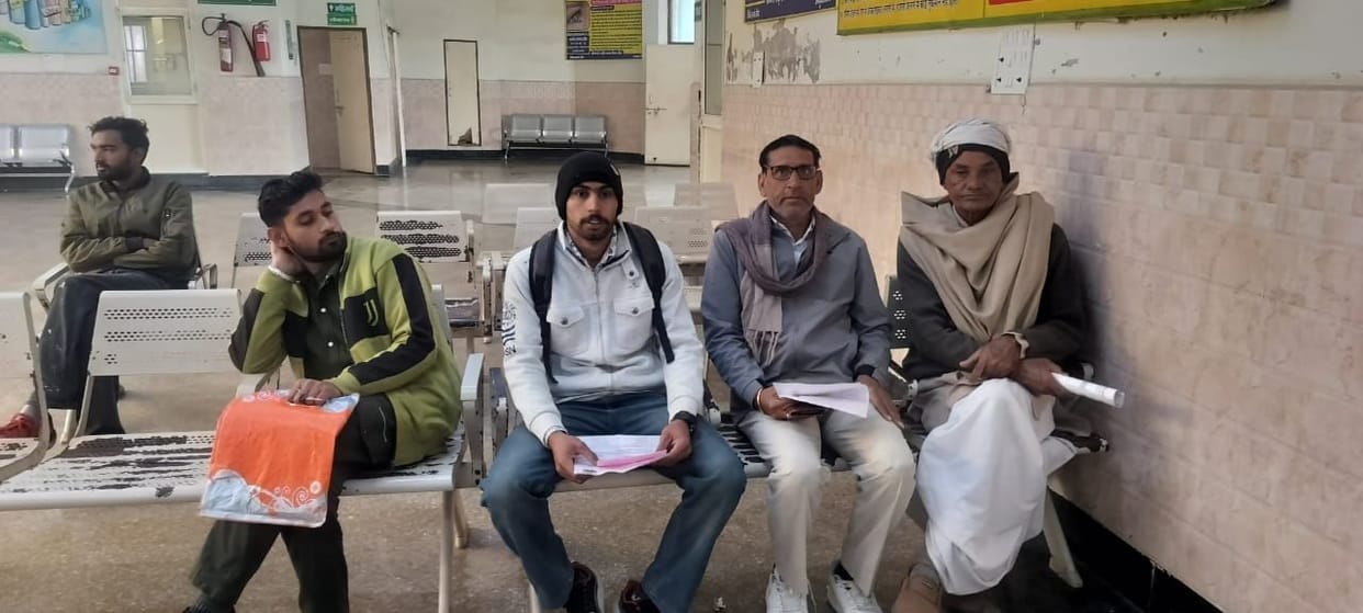 The doctors were absent from the ophthalmology OPD at the civil hospital.