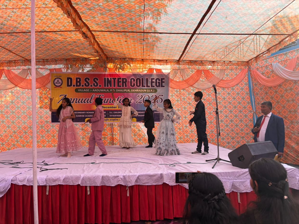 Cultural presentation by students in the annual function
