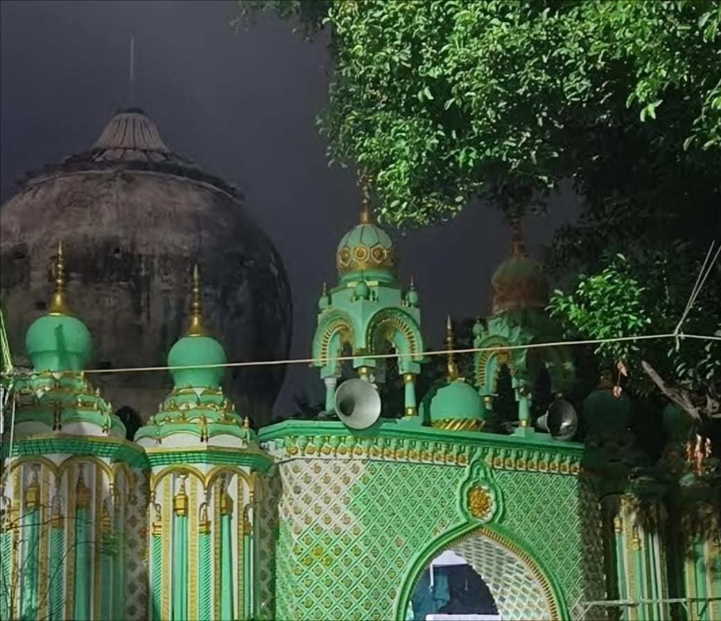 case of Hanuman Chalisa recited Dargah, committee - permission given chadar Hanuman Chalisa recited.