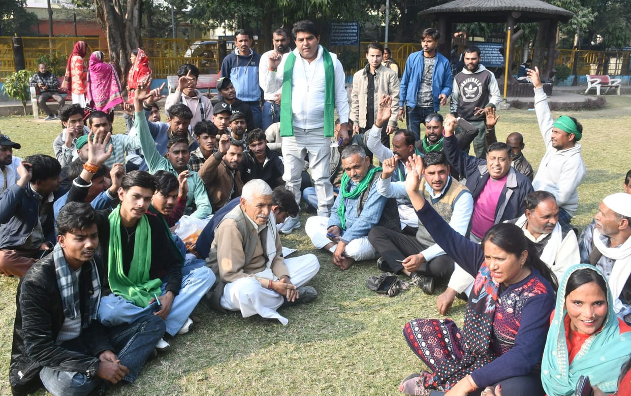 Farmers are unhappy with the lack of uninterrupted power supply during the day.