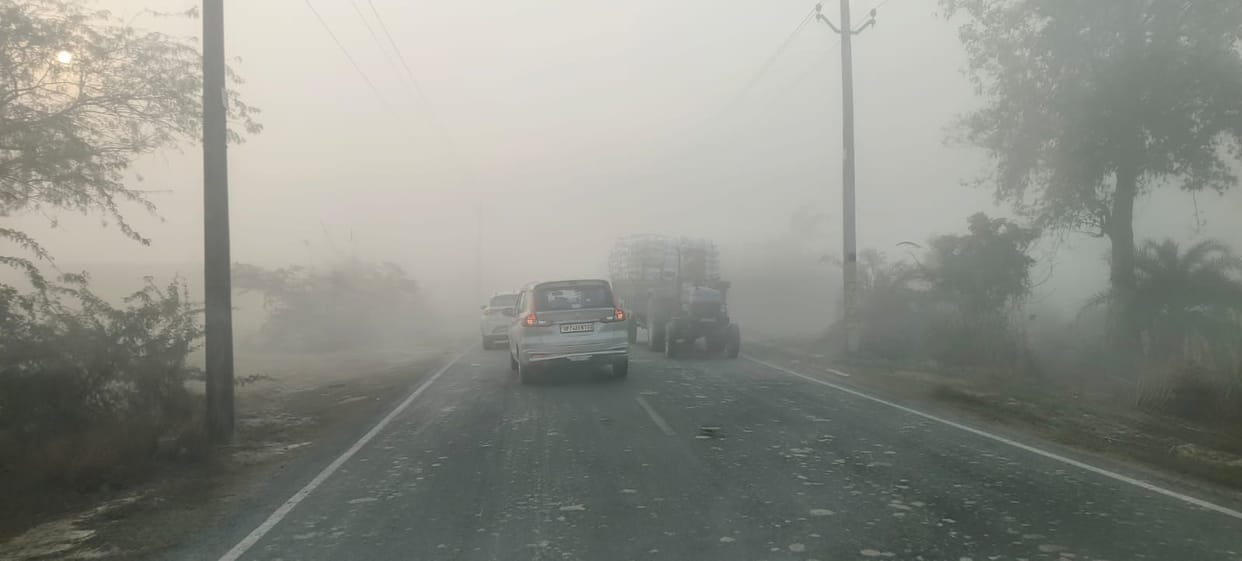 Dense fog in the morning, slight relief during the dayDense fog in the morning, slight relief during the day