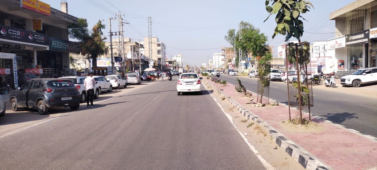 To measure speed, the district is relying on two interceptor vehicles from the traffic police.