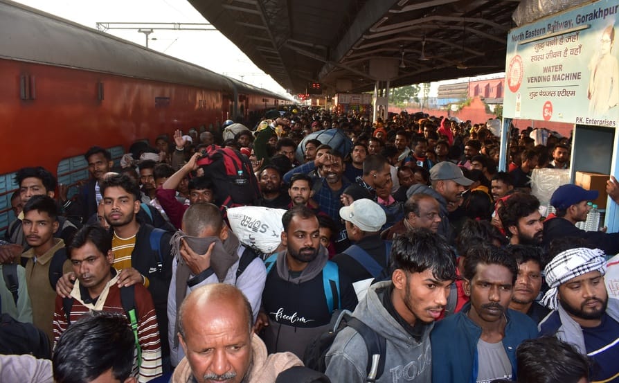 Passengers clashed over seats at Gorakhdham station; RPF intervened to control the situation.