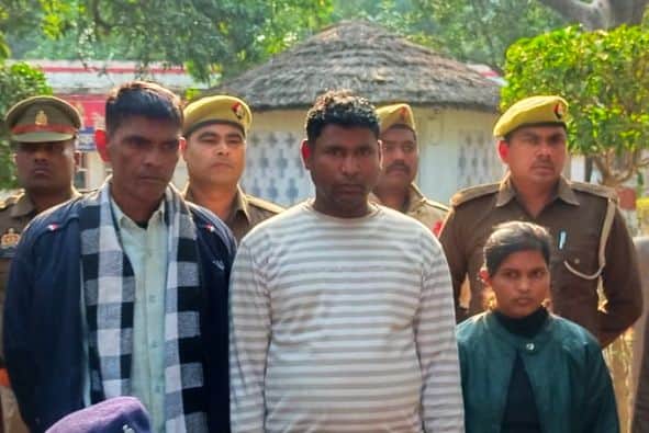  मादक पदार्थ के साथ पकड़े गए आरोपी।