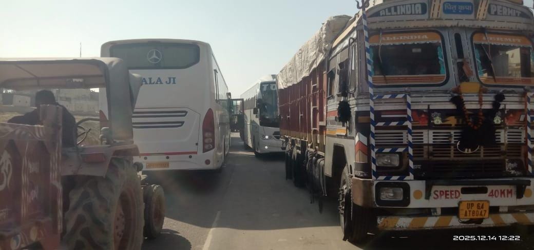 Trouble...even after five days, the situation hasn't improved, only half the trucks are crossing the border.