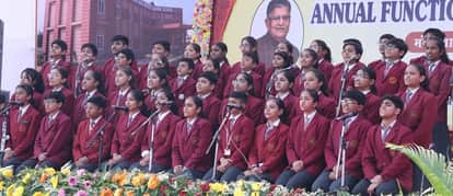 Mobile phones and technology are both opportunities and challenges for children: Governor