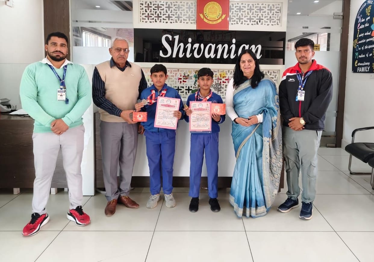 The winning players in the State Kids Athletics competition were honored.