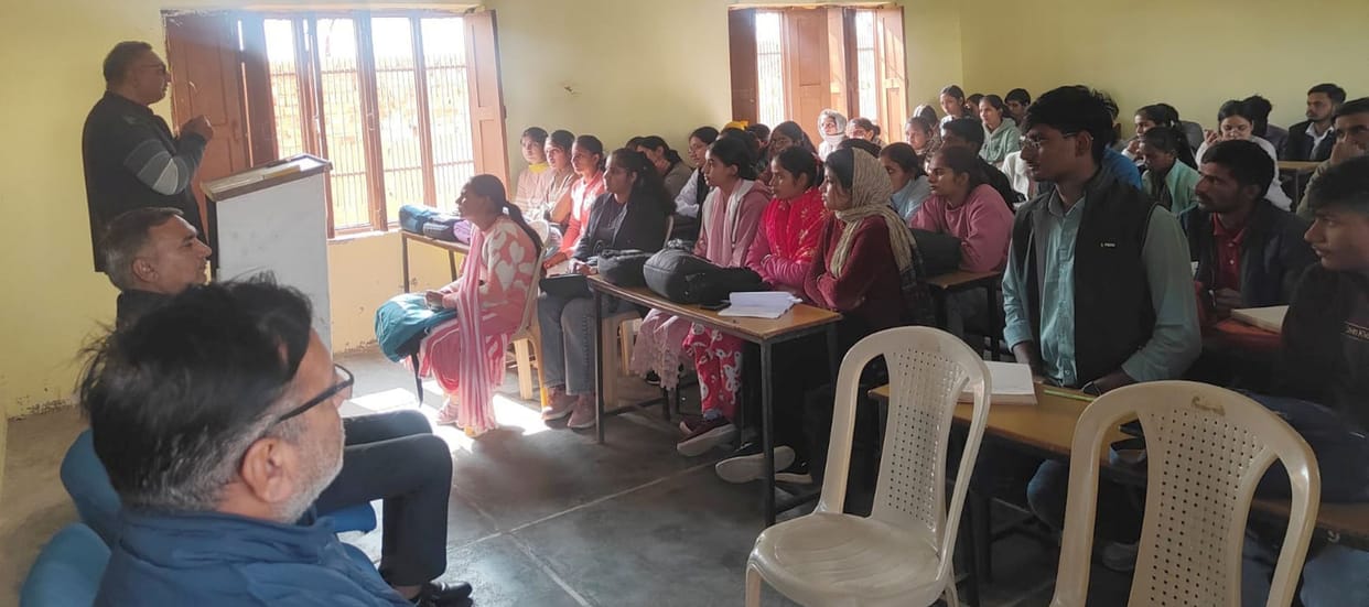 The teaching practice method was explained to the students.