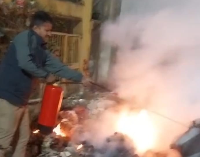 A parked car caught fire, but police prevented a major accident.
