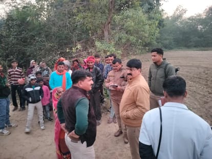 Unnao News: खेत गई अनुसूचित जाति की छात्रा की हत्या, जंगल में मिला शव, गले में खराेंच के निशान unnao news