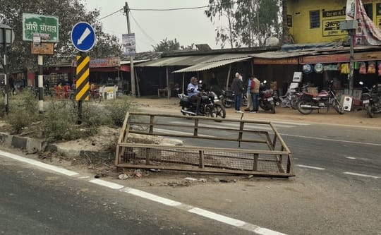 There are 71 cuts on the highway in a 28-kilometer journey.