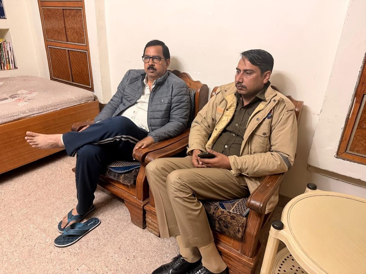 Police placed several Congress leaders under house arrest