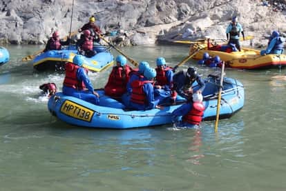 Uttarakhand News First aid training made mandatory for rafting guide