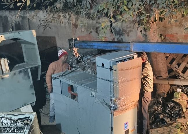 Electricity was shut off for 12,000 consumers for 12 hours.
