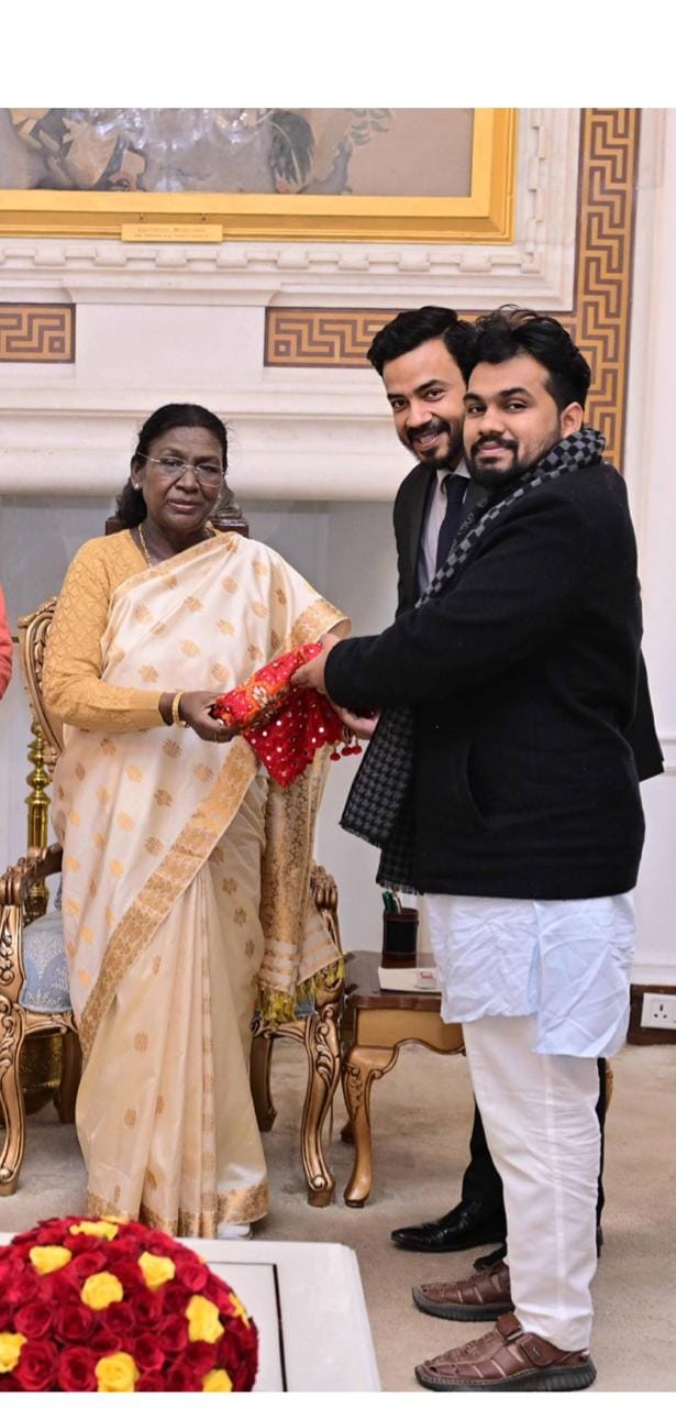 CA Nitin Bansal calls on President Draupadi Murmu