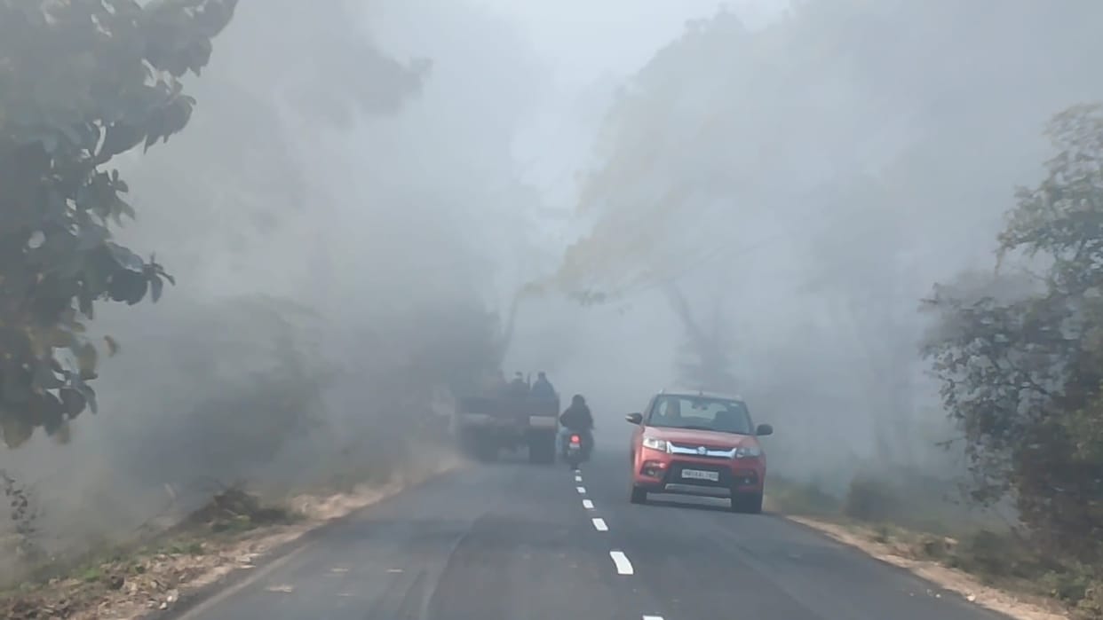 The season's densest fog, vehicles crawled on the roads
