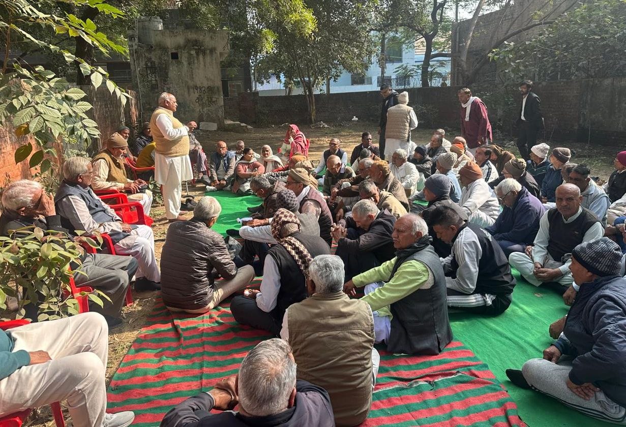 Retired employees staged a protest against the withdrawal of the finance bill.