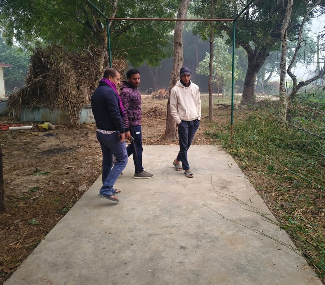 During the Corona period, cricketer Prashant's father had built a pitch in the village for practice.