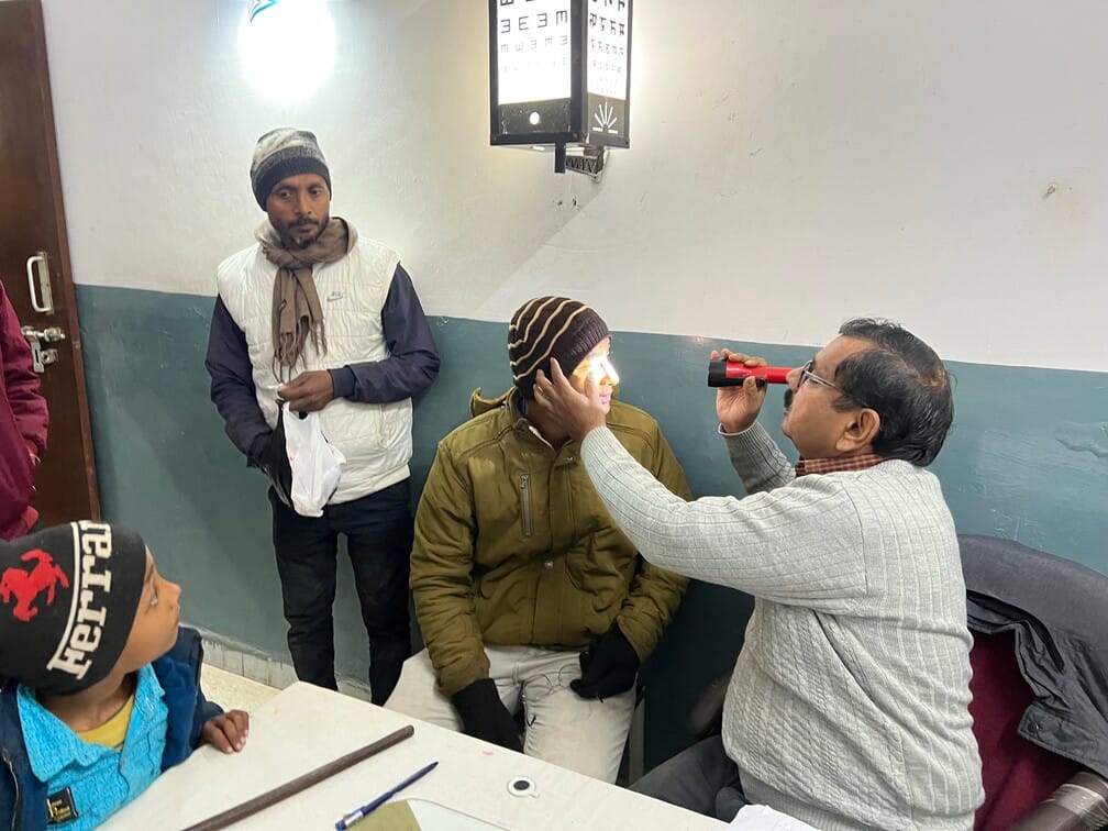 30% increase in patients with itching and burning in the eyes