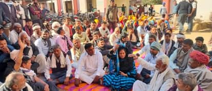 Dausa News: Married woman's suspicious death, family stages protest at hospital; accused husband arrested