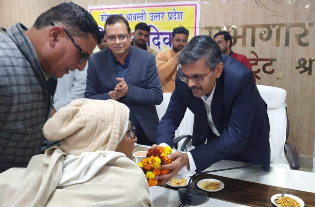 Officials should help pensioners in every possible way: DM