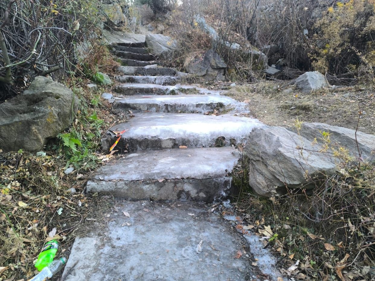 Water started freezing on the roads in Kalpa