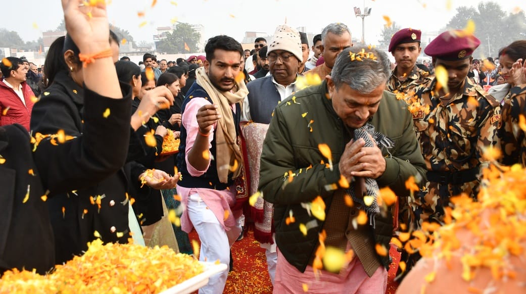 The ideology of Hindutva and the five transformations can make India a world leader.