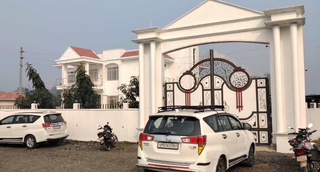 On the second day as well, the income tax team remained stationed at Alamgir's house and office, scrutinizing documents and conducting interrogations.