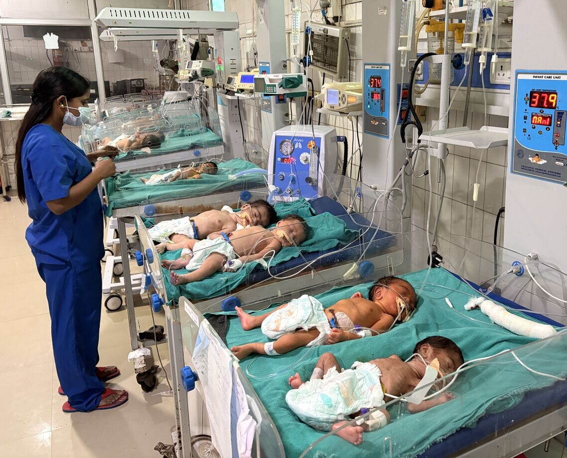 Siddharthnagar News: SNCU houseful...26 children admitted on 24 beds