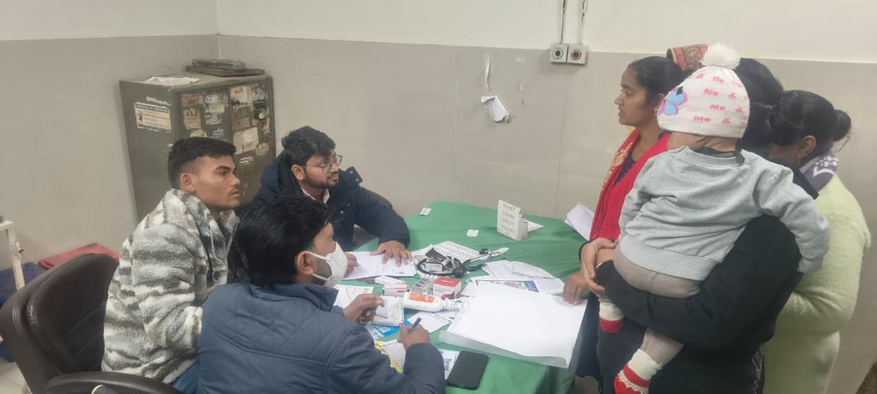 Due to increasing cold, patients suffering from heart and blood pressure problems have increased.
