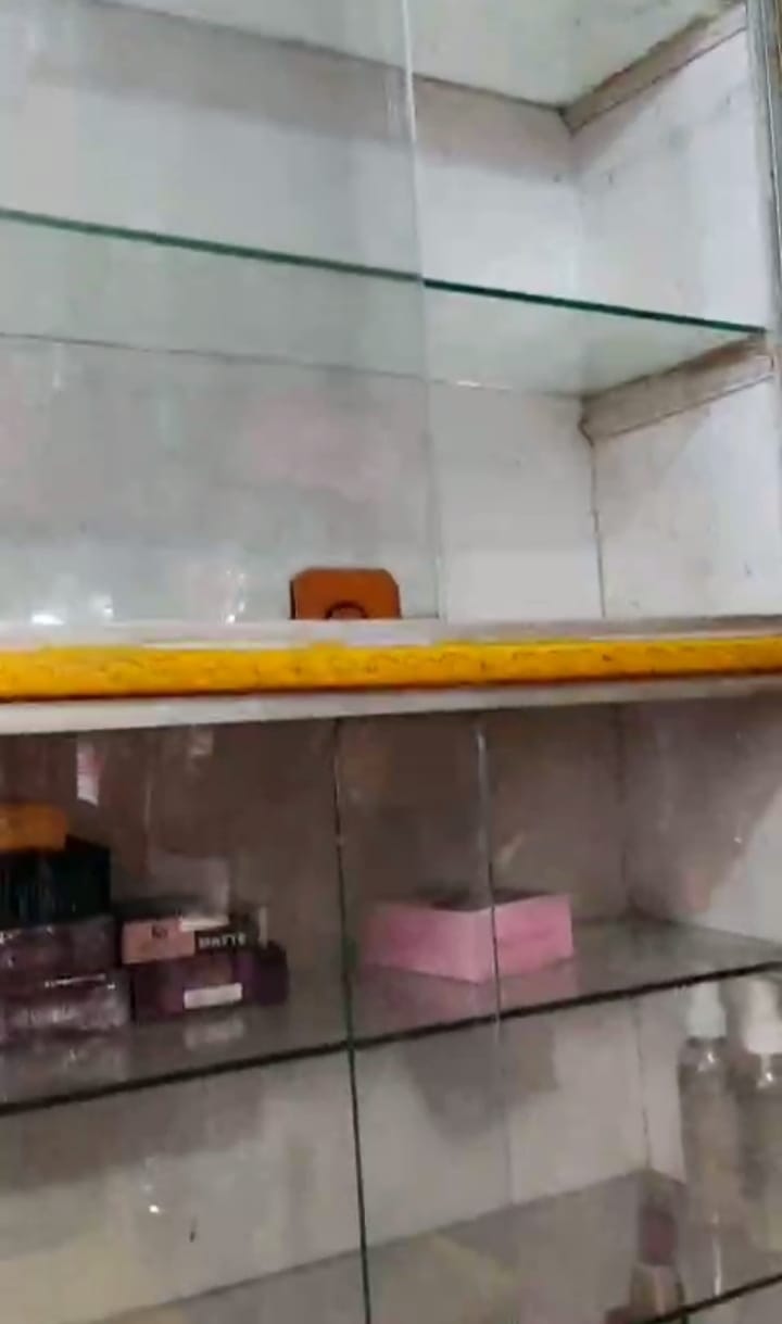 Lakhs stolen from general store