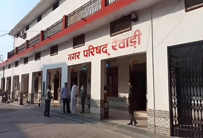21.25 lakh on the marketing board located in the grain market and 79 lakh house tax on KLP College.