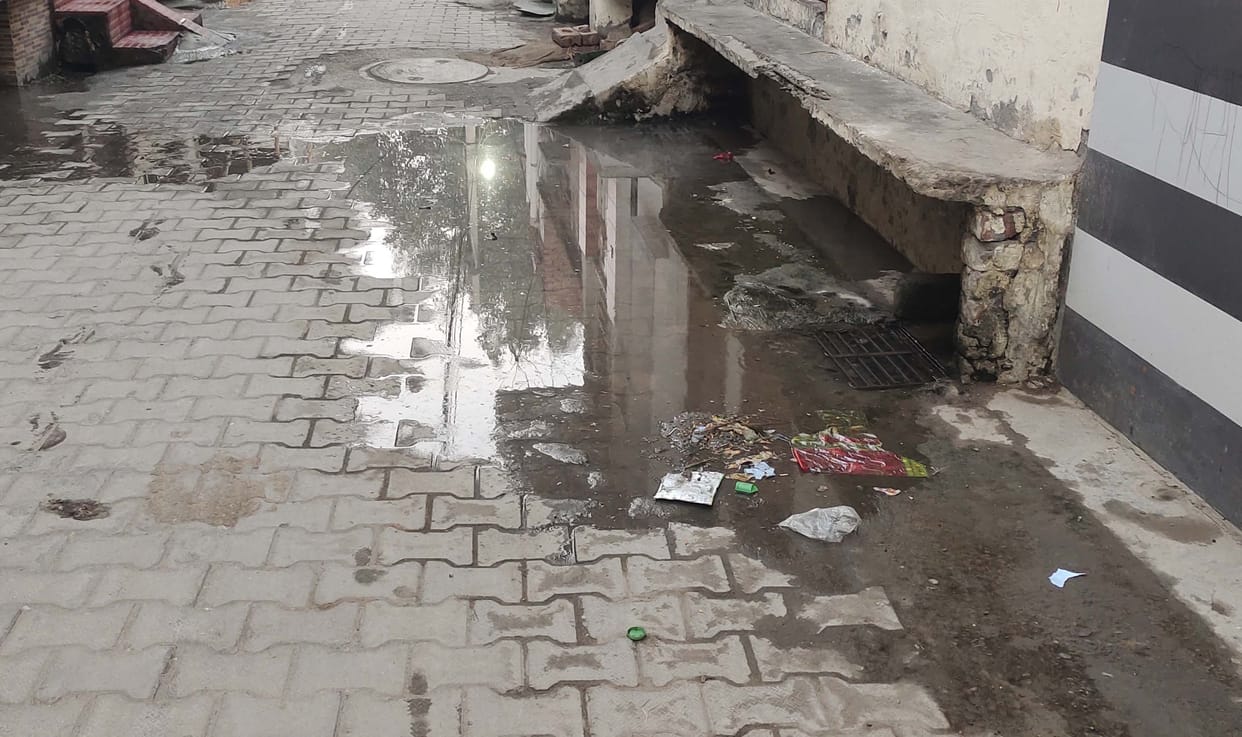 Drains overflow in Ward 3, people upset
