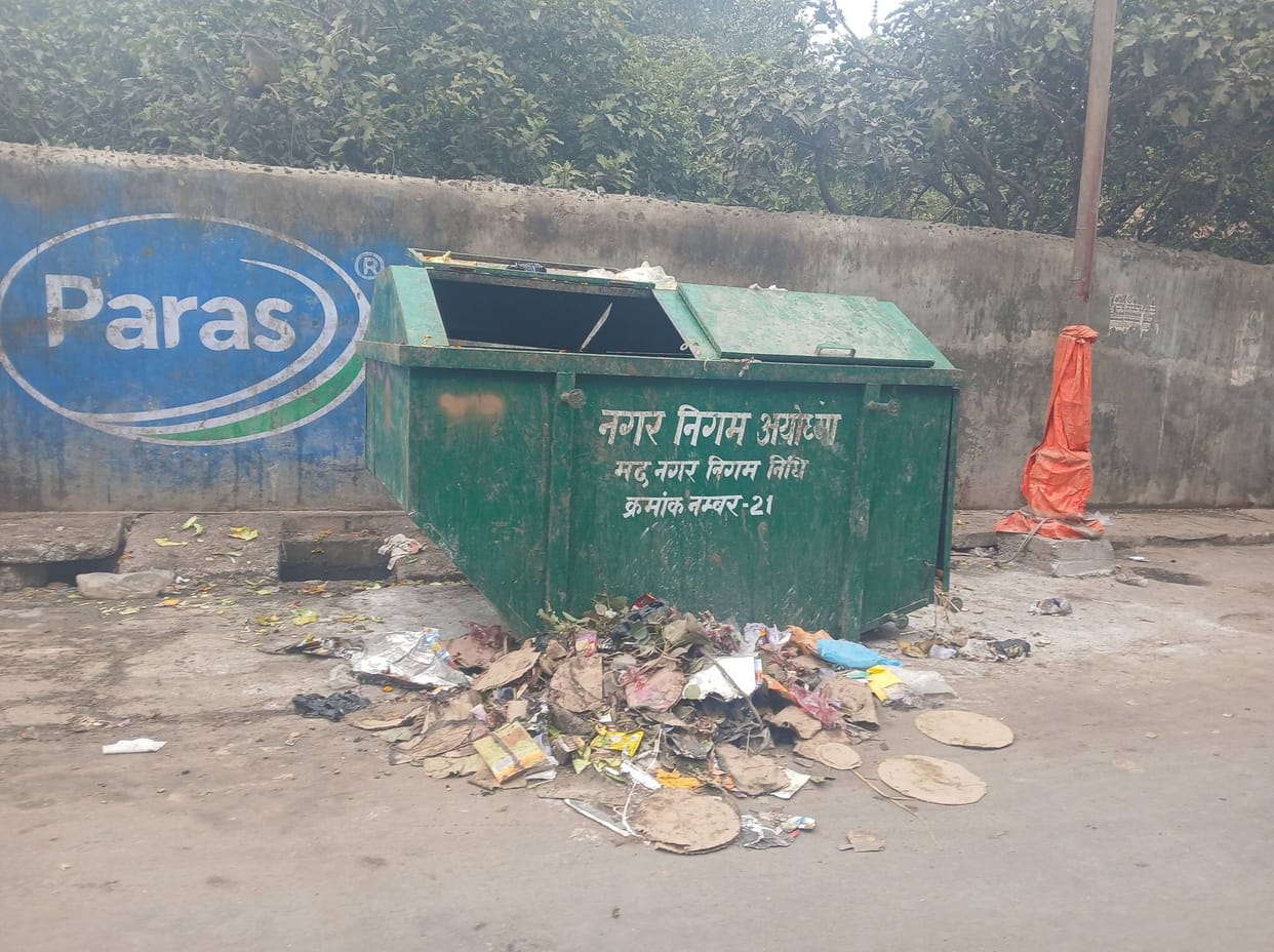 The main roads are sparkling clean, but cleanliness is neglected in the side streets