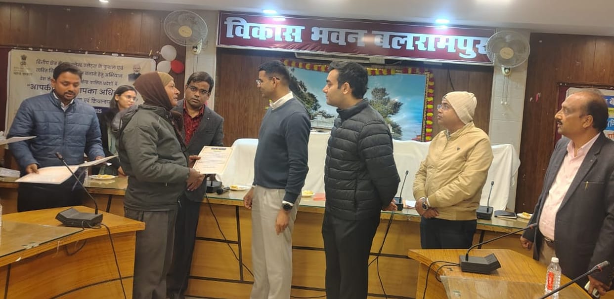 7.35 lakh rupees deposited in unclaimed accounts were received by 17 claimants