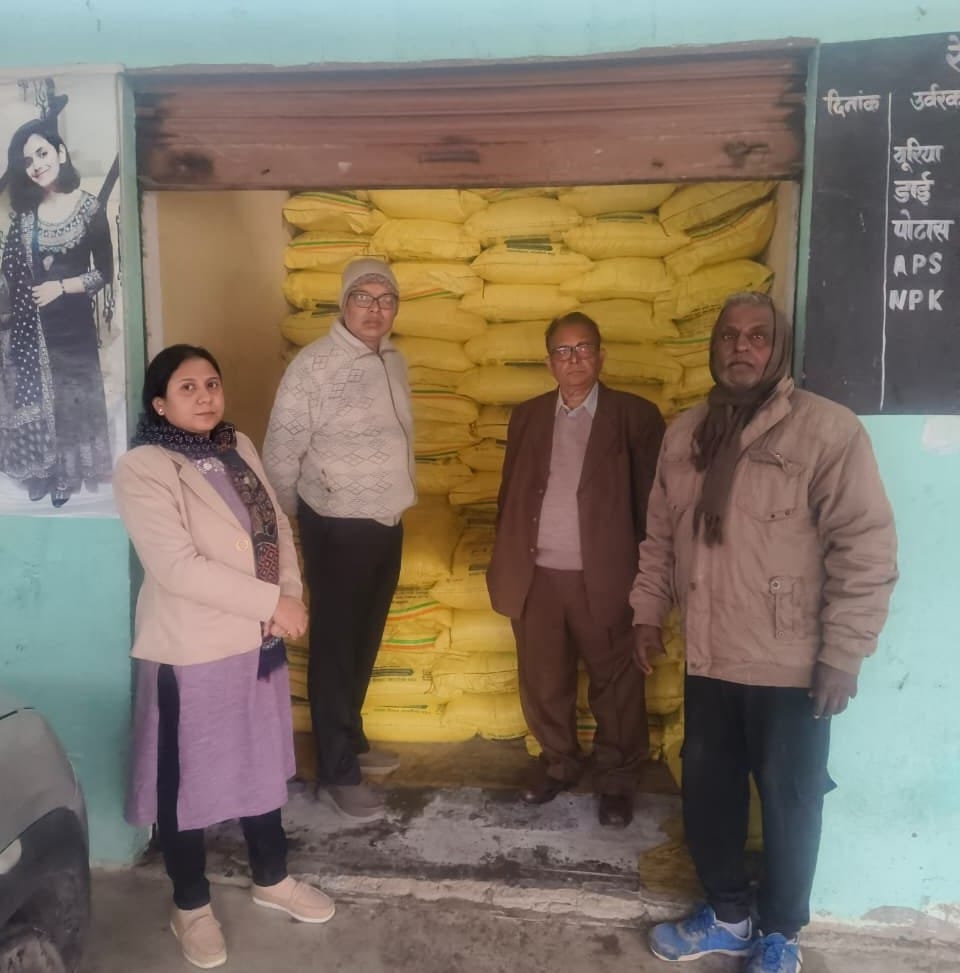 Fertilizer shop's license suspended for black marketing