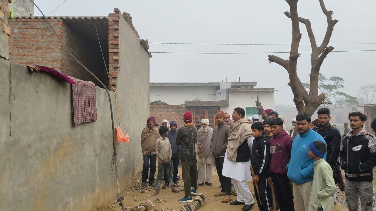 Roofing sheets of three houses were damaged due to falling wires, one was electrocuted.