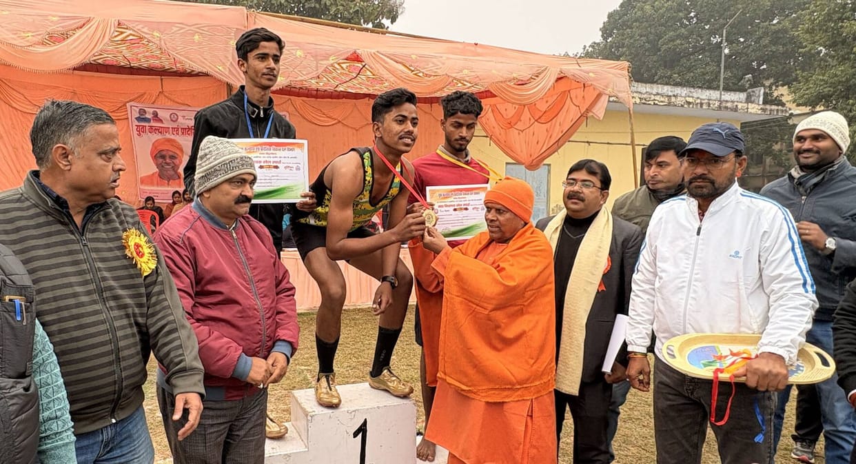 Siddharthnagar News: Sandhya secured first place in the 400 meter race competition