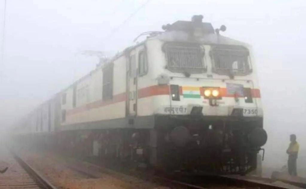 Fog slows down train speed