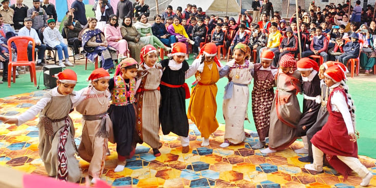 Meritorious students of Bal School Mandi received honors from DC
