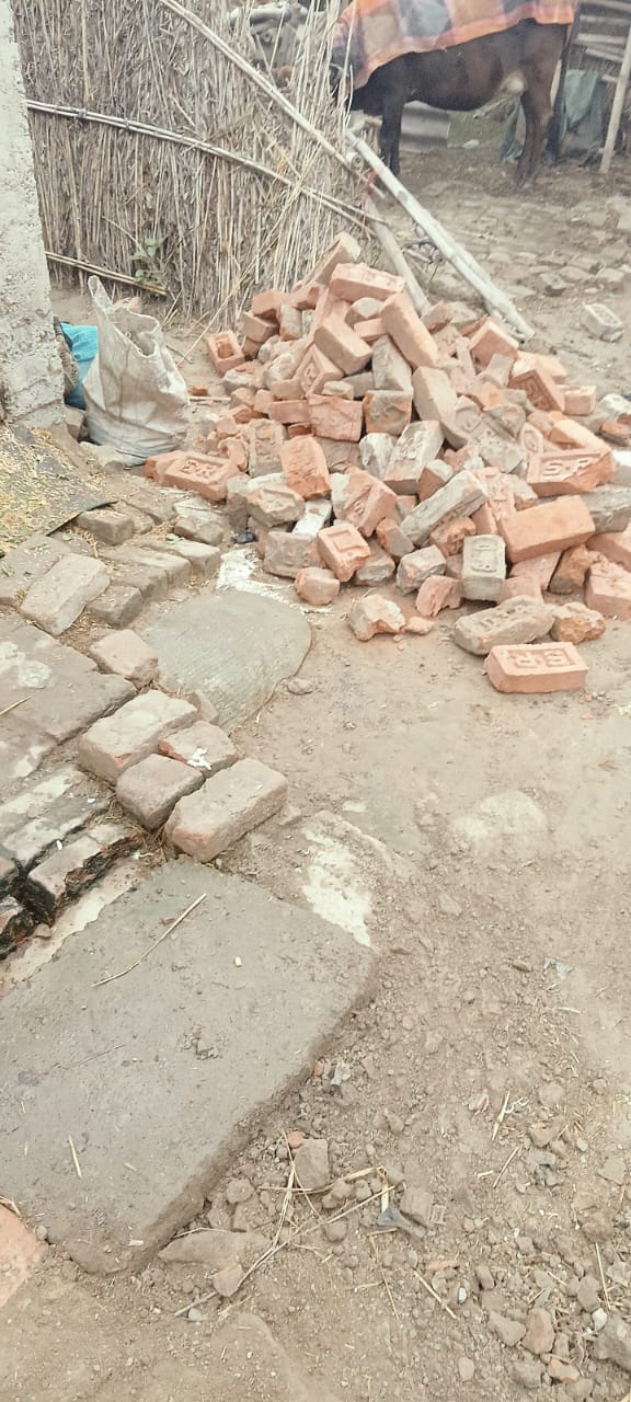 Thugs have uprooted the paving stones laid on the public road.