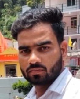 A young man died in a road accident in Lakhimpur.