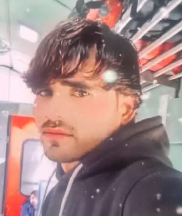 A mechanic returning home from his shop was hit by a truck and died.