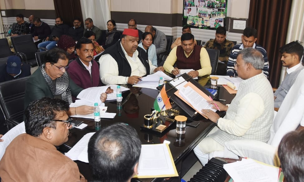 Municipal commissioner left the meeting, members got angry