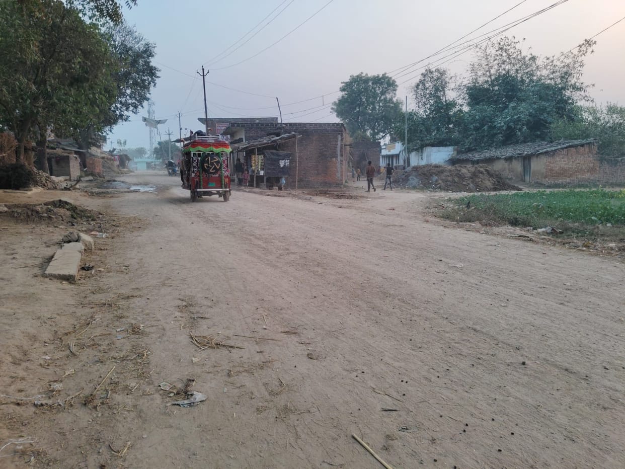 Two years have passed since the deadline... five kilometers of road remains unbuilt.